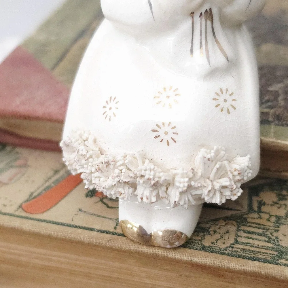 Vintage Kissing Bride and Groom Salt and Pepper Shakers, Made in Japan